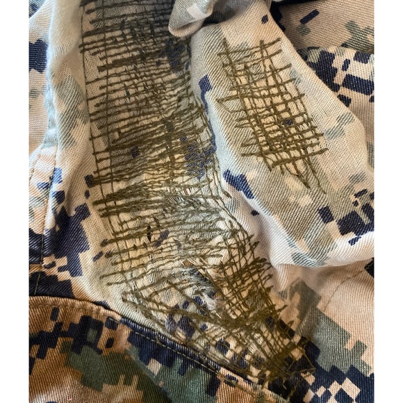 Authentic U.S. Military jacket - Picture 2 of 2